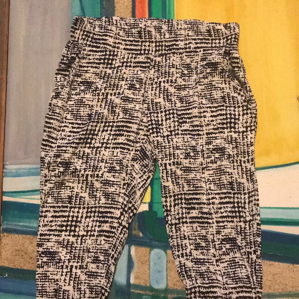 Stretchy Capris - Picture 1 of 4